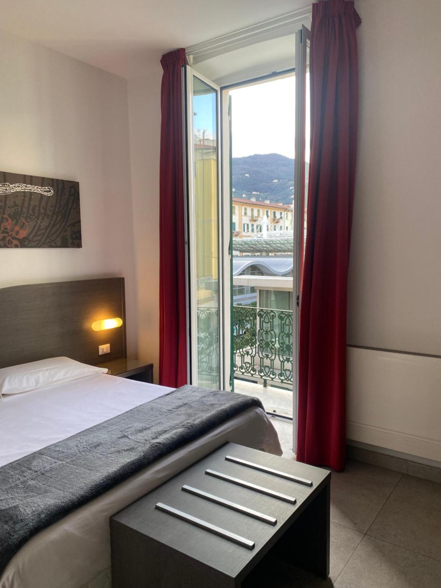 54 Rosselli Rooms 斯培西亚 外观 照片