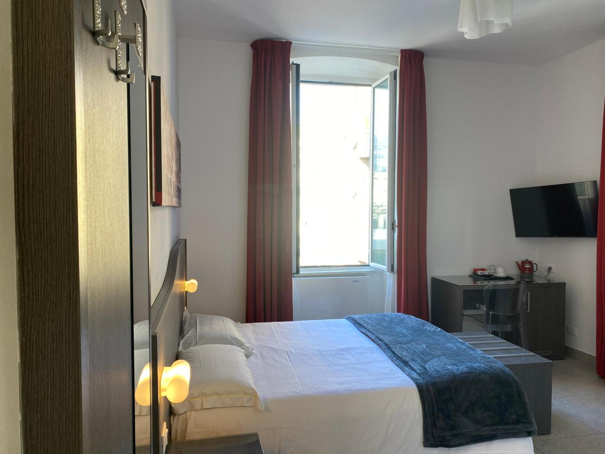 54 Rosselli Rooms 斯培西亚 外观 照片